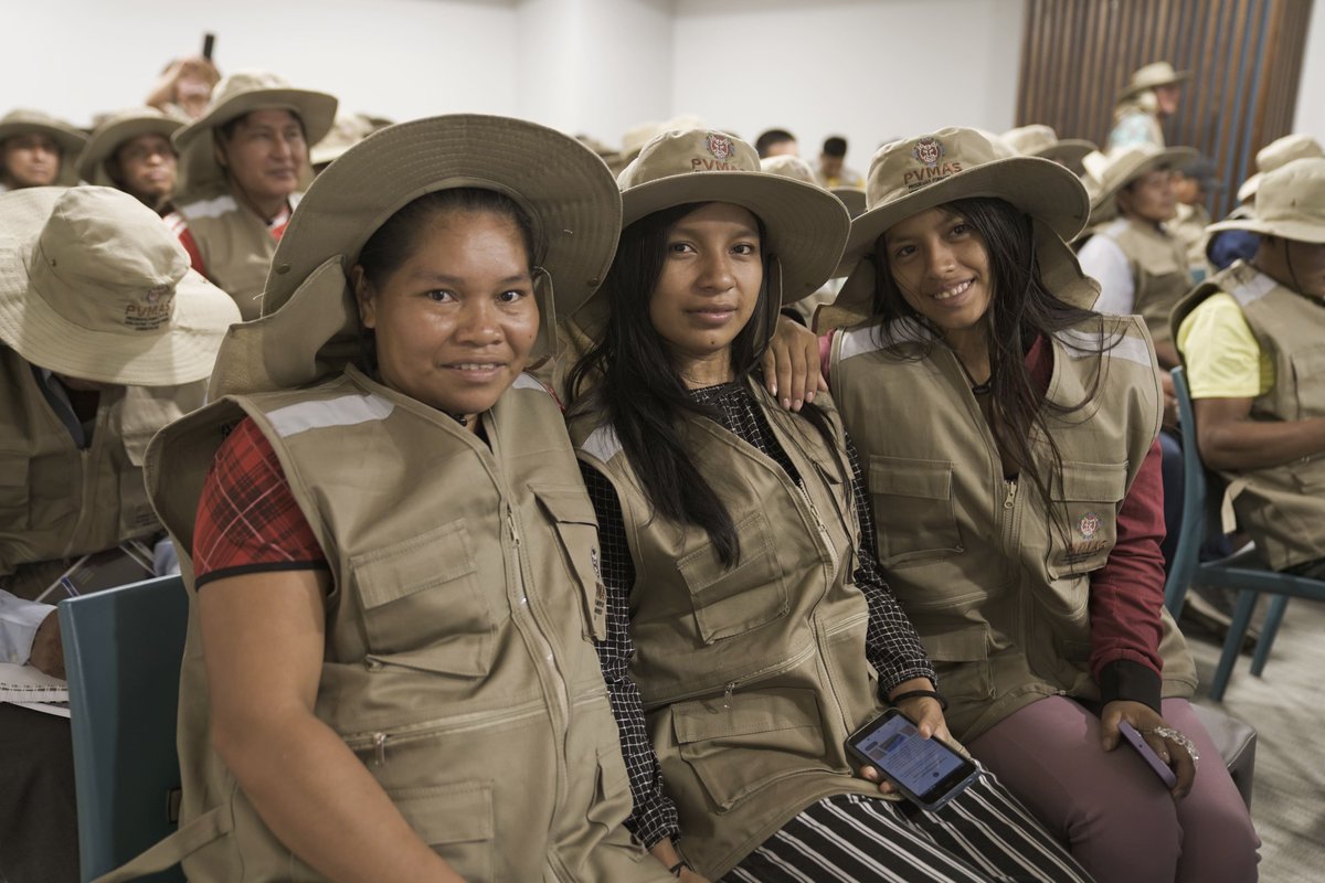 📣¡100 monitores(as) ambientales inician su formación profesional para proteger la Amazonía🇵🇪!   

Junto al <a href="/MinemPeru/">Ministerio de Energía y Minas</a> impulsamos un programa formativo que reconoce el papel clave de monitores ambientales en la vigilancia y protección de sus comunidades▶️ bit.ly/3W3oJXV