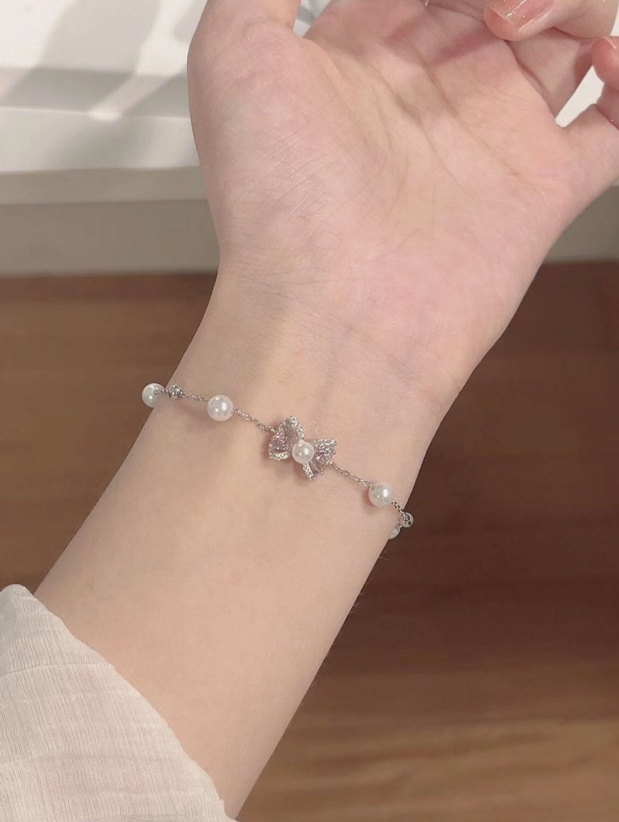 piinkimi_'s tweet photo. pretty bow bracelet https://t.co/grQjjNsQbX