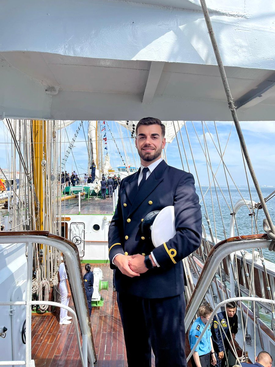 ⚓ Militar da Marinha Portuguesa embarca no Navio-Escola da Marinha da Colômbia 🌊 instagram.com/p/C53rCcCN1Xt/ #marinhaportugesa #militar #navy @ArmadaColombia