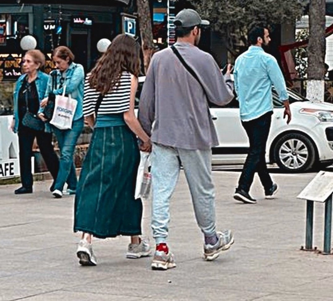 Düğünde nikah şahidi olacaklarmış gibi bir his 🎁 çok tatlılar bu arada