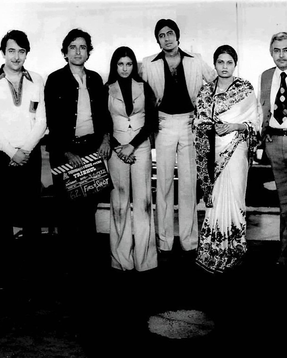 TheSajidKhan07's tweet photo. On the sets of #Trishool film ❤️
@SrBachchan sir @randhirkapoor8 @shashikapoorji @neetuKapoor54 #sanjivkumarji https://t.co/wmCMSpTt0a