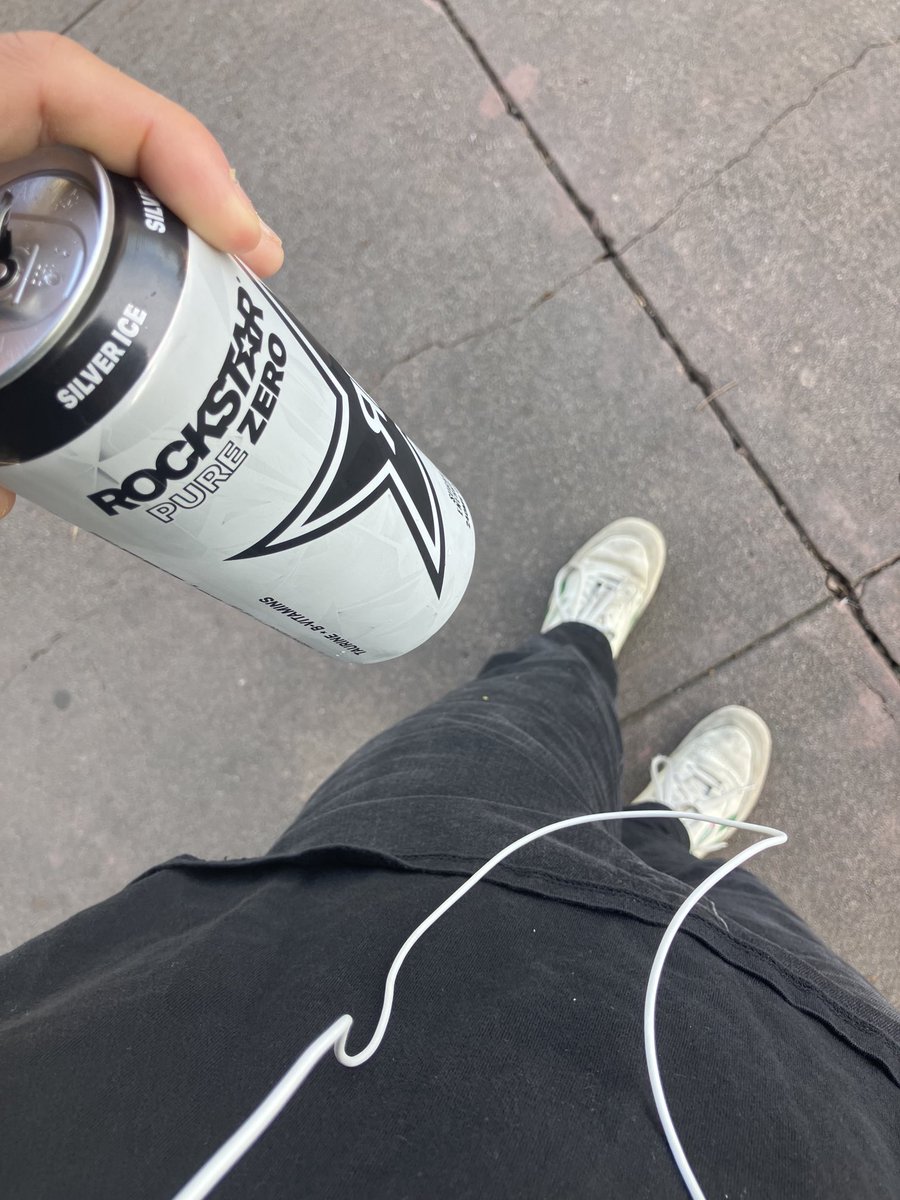 latterdaze1's tweet photo. Fit match my bev https://t.co/ySlM5VzV1x