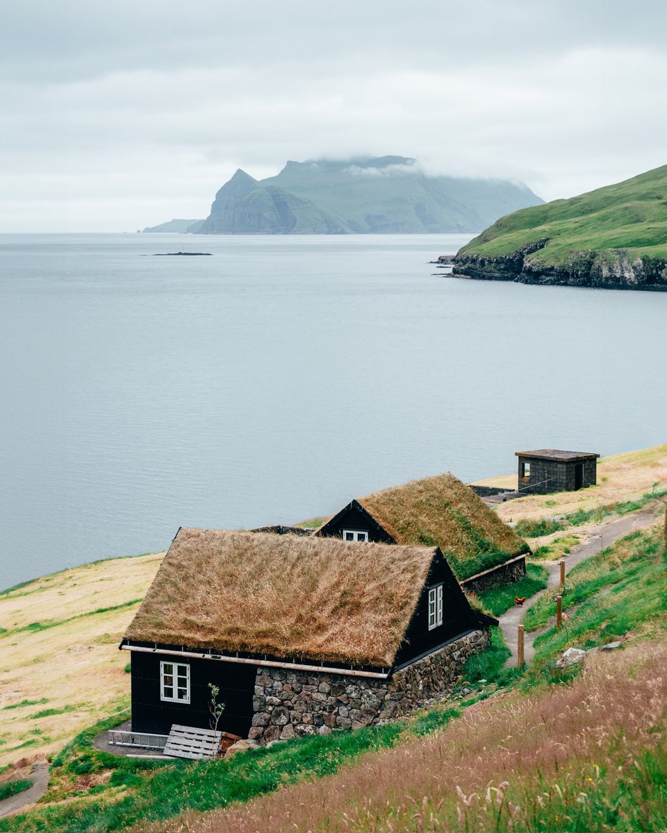 Faroe Islands🇫🇴

#faroeislands #denmark #coast #sea #nature #travel #travelling #fujifilm #photography #travelphotography