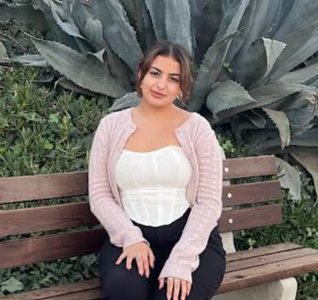 We are excited to share that Multiple Subject credential candidate Elena Campos Ruiz is our 2024 F. George Elliott Exemplary Student Teacher. Congratulations Elena! We can't wait to celebrate her at our Recognition & Awards Ceremony on 5/7! education.sonoma.edu/awards-events @SSU_1961