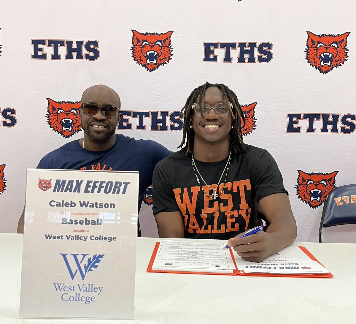 Congratulations & #MaxEffort to Caleb Watson on his commitment to attend school and continue playing Baseball at West Valley College!!! 
#Kits2College #SigningDay
@the_evanstonian @EvanstonPatch @CSL_Varsity @EvRoundTable @ETHSWildkits 
@WVCBaseball @WildkitBaseball