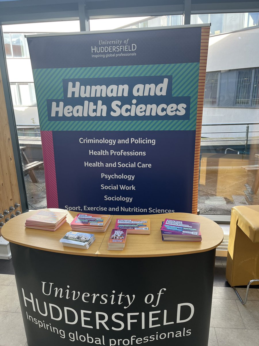Looking forward to meeting prospective students and parents at our Year 12 Parents evening @Hud_HHS @HuddersfieldUni
