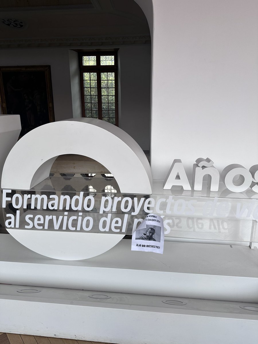 EgresadosJuris's tweet photo. “Formando proyectos de vida al servicio del….” Cheyne

#CheyneRenuncie #SalvemosLaUR https://t.co/2zcLw0TJ0l