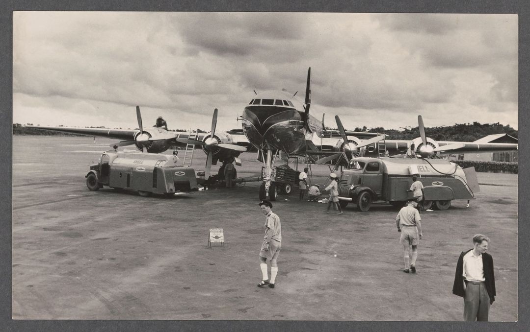 BOAC four-engine airplane G-ALOP ('Homer') being refuelled from a Shell truck at the Ikeja Airport. Date: 8th of October, 1950. Photo Credit: Duckworth, E. H., 1894-1972 (Photographer)/ Herskovits Library of African Studies #ASIRIMagazine #DigitalArchiving #digitalarchive