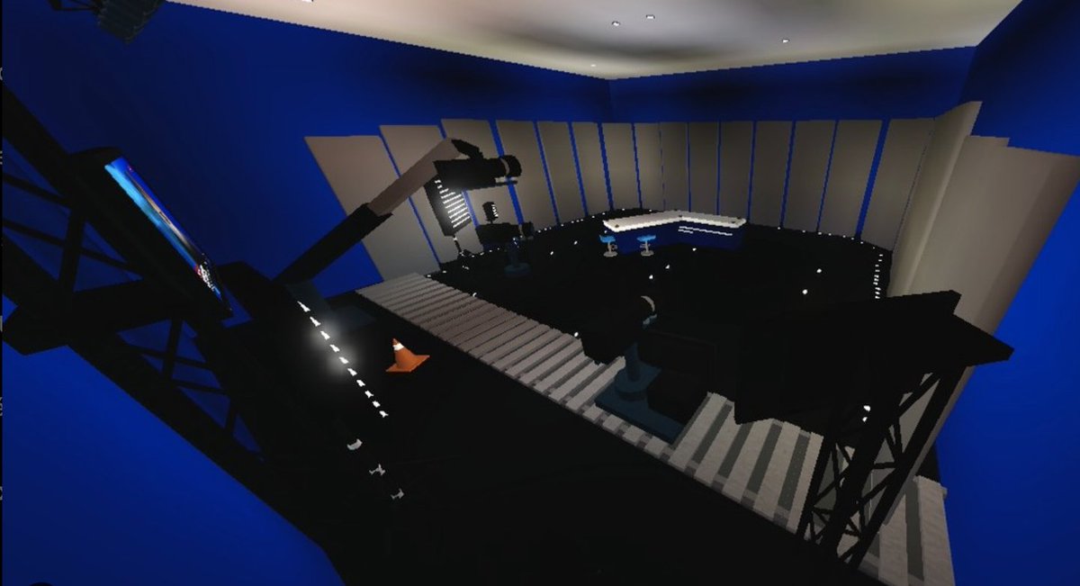 Arthur_Solution's tweet photo. Flashback : feb. 28 2023 📸📅

TV Studio 📺
Price: 750 748 💸
13.4% space 🏨

#bloxburg #bloxburgbuilds #Roblox #Studio #TV https://t.co/UtVaHas0tL