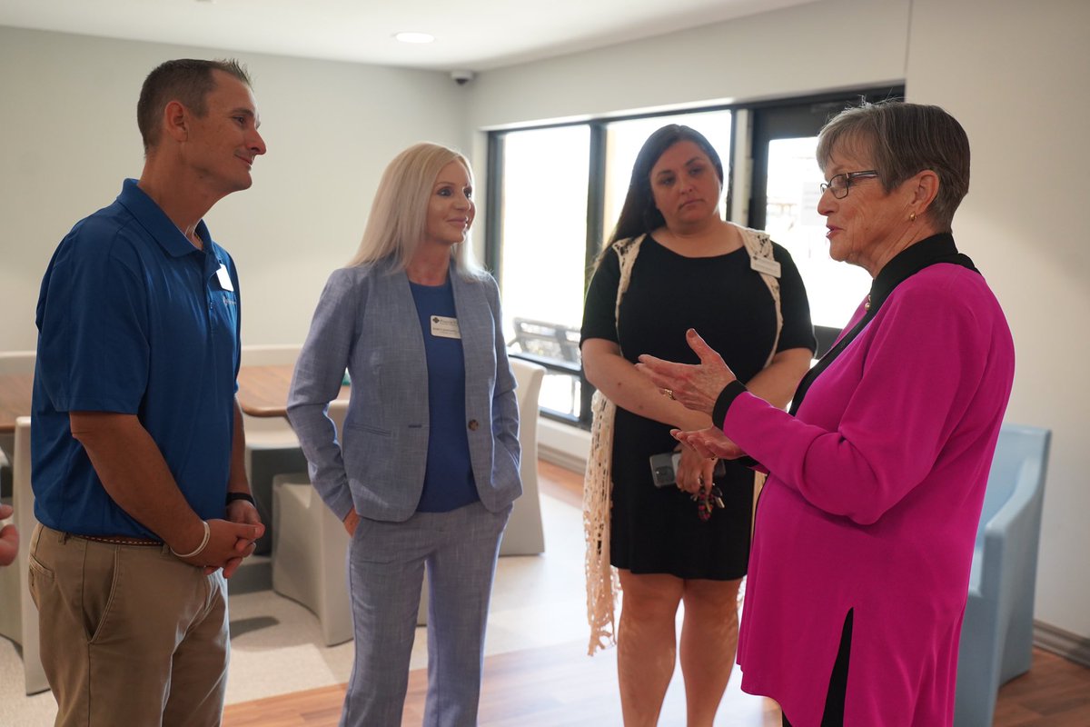 GovLauraKelly's tweet photo. Today, I toured Prairie View's Behavioral Urgent Care Center—an essential mental health provider in Newton. Expanding Medicaid makes it more likely people can access mental health care when they need it most. Let's get it done. https://t.co/985MLc9GWX