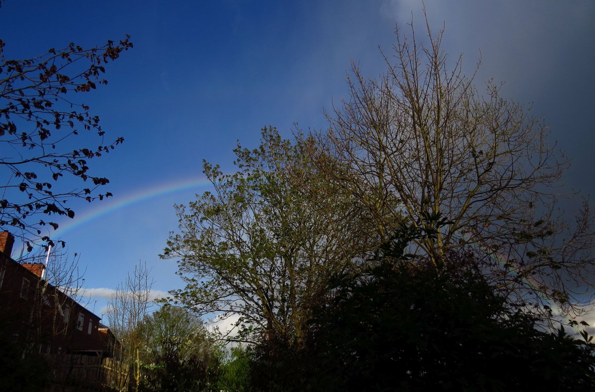 angegarrod's tweet image. Double #Rainbow today #ukweather  #opticaleffects  #atmosphericoptics