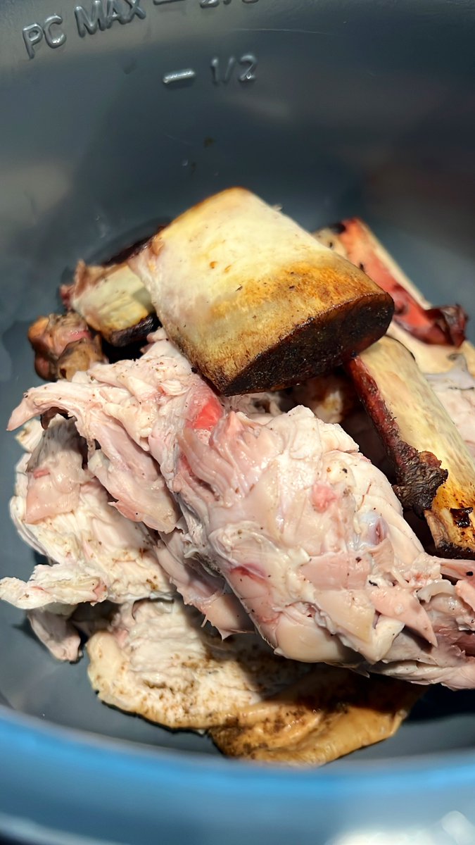 c_barn8's tweet photo. I saved yesterday’s Smoked Chicken Carcass

For today’s Chicken Stock

Tossing it in my Instant Pot

With some roasted “back of the fridge” veggies

And the Bones from the Short Ribs

This is my first time using an Instant Pot for stock

Any tips? https://t.co/4l1OD44eD8