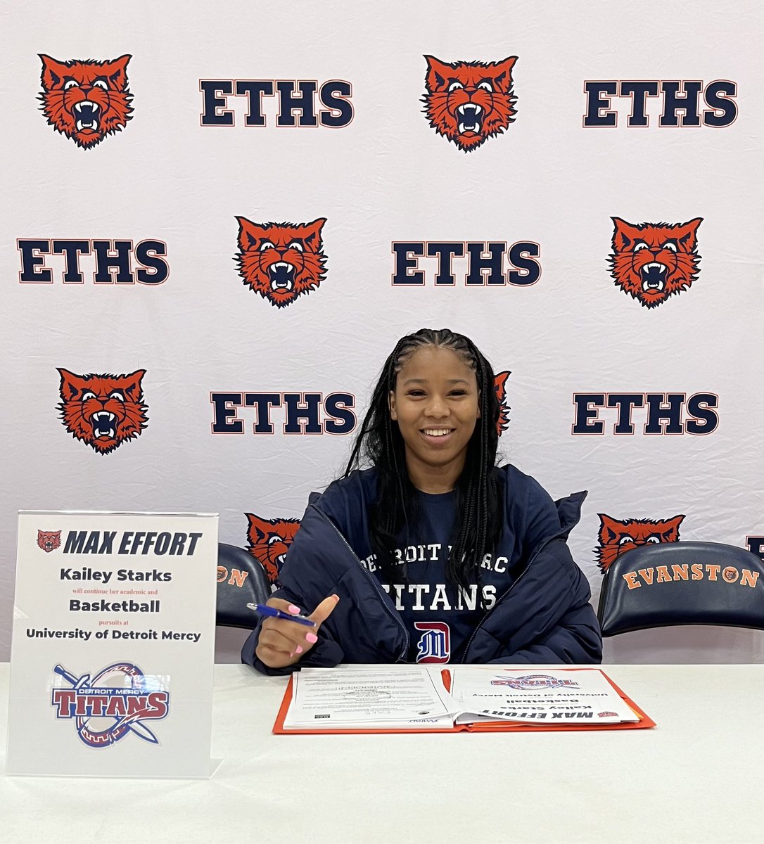 ETHSports's tweet image. Congratulations &amp;amp; #MaxEffort to Kailey Starks on her commitment to attend school and continue playing Basketball at the University of Detroit Mercy!!! 
#Kits2College #SigningDay
@the_evanstonian @EvanstonPatch @CSL_Varsity @EvRoundTable @ETHSWildkits 
@Detroit_WBB @EvanstonGbb
