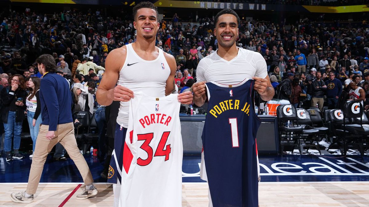 GuruLakers's tweet photo. Maybe it runs in the family? Throw us game 1 Big Dawg https://t.co/MyC0UKAoLV
