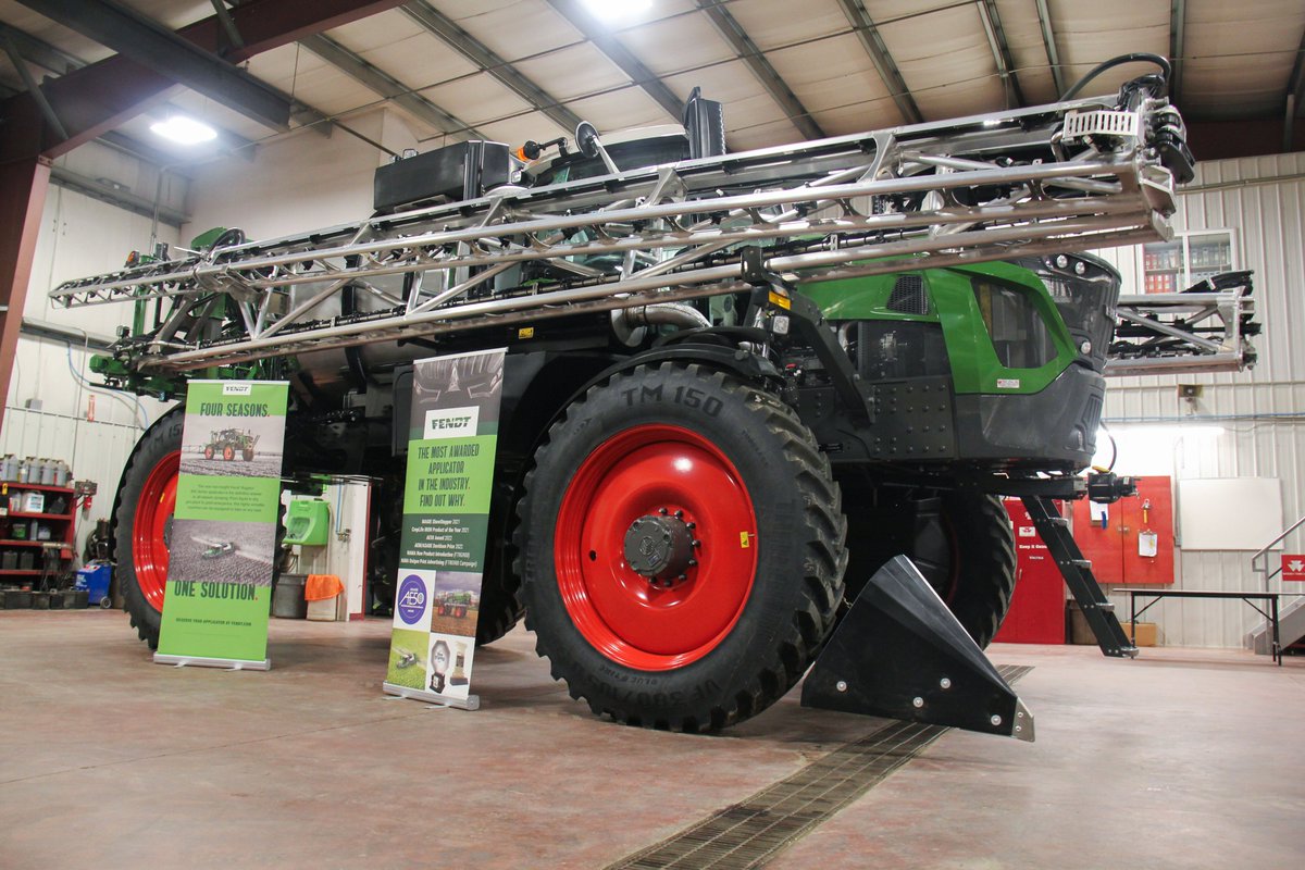 fulllineag's tweet photo. Thanks to everyone who attended our 2024 pre-season Sprayer Clinic! We were so happy to welcome such great company, hear great presentations, and connect our customers with information to help them have their best season yet! 😁
@ekayenterprises @CapstanAg 
#fulllineag https://t.co/5yNdhUdtKU