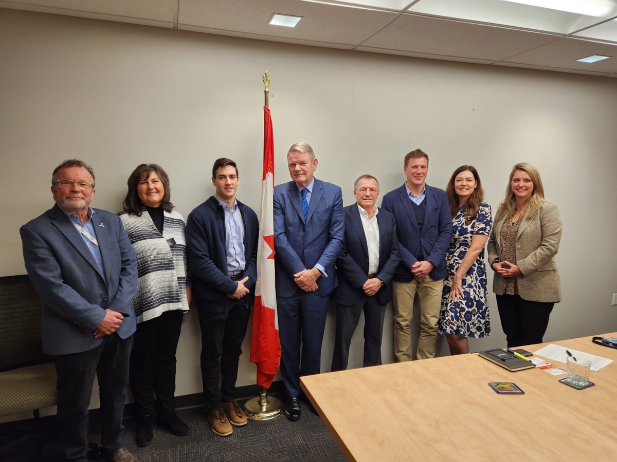 @nsgov @InvestNS_ En Halifax @GClark_CA participó en mesas redondas con clientes del @TCS_SDC de distintos sectores, incluyendo la agricultura y la pesca, entre otros.