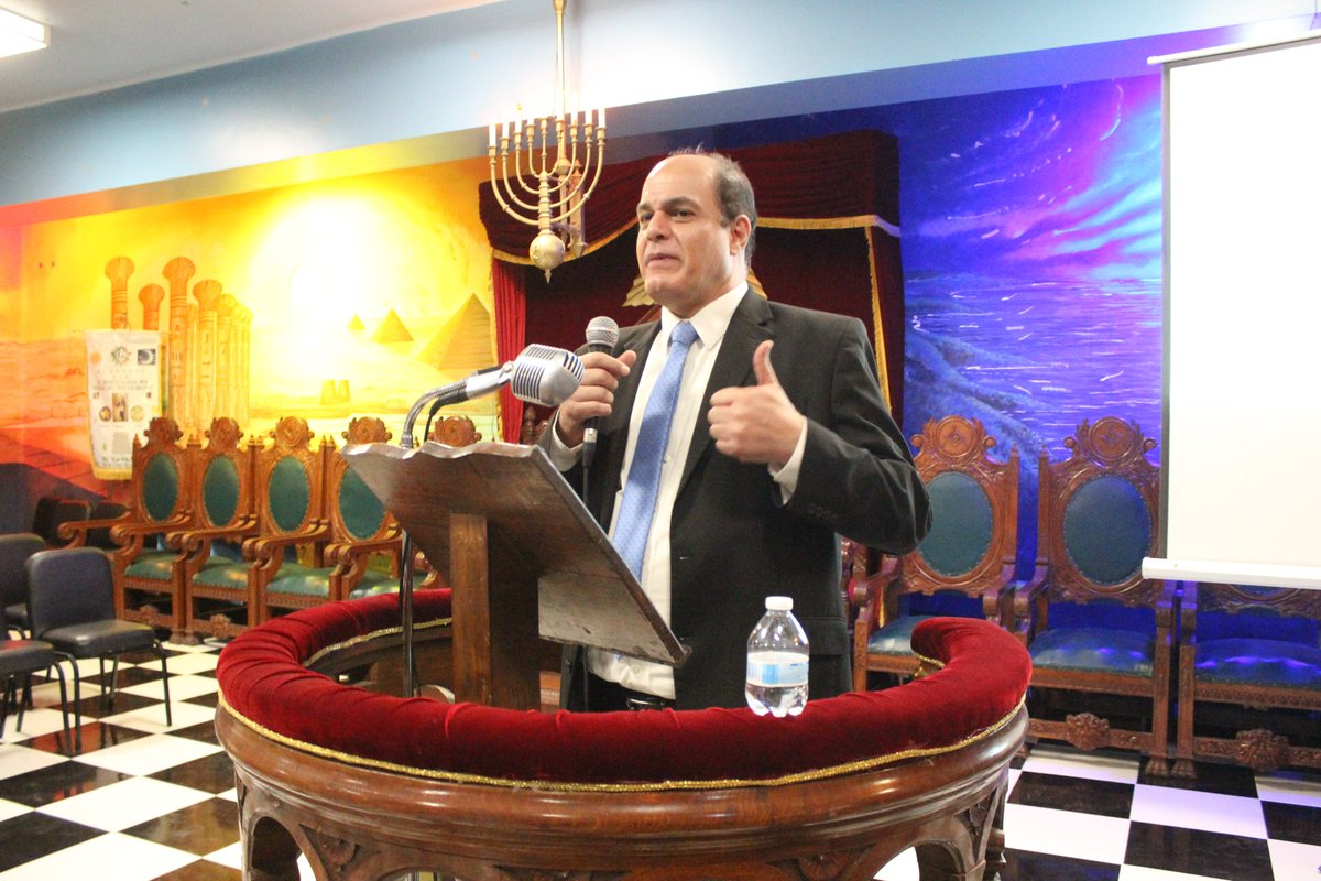 granlogianl's tweet photo. Se llevó a cabo el martes por la noche, en tenida blanca, la conferencia "Los 7 Códigos de la Felicidad" impartida por el conferencista Jesús Tobias, en el Templo B. Reyes, estuvo presente nuestro Gran Maestro. Héctor E. Arredondo Morales acompañado de los hermanos organizadores https://t.co/1BXhUbS6MV