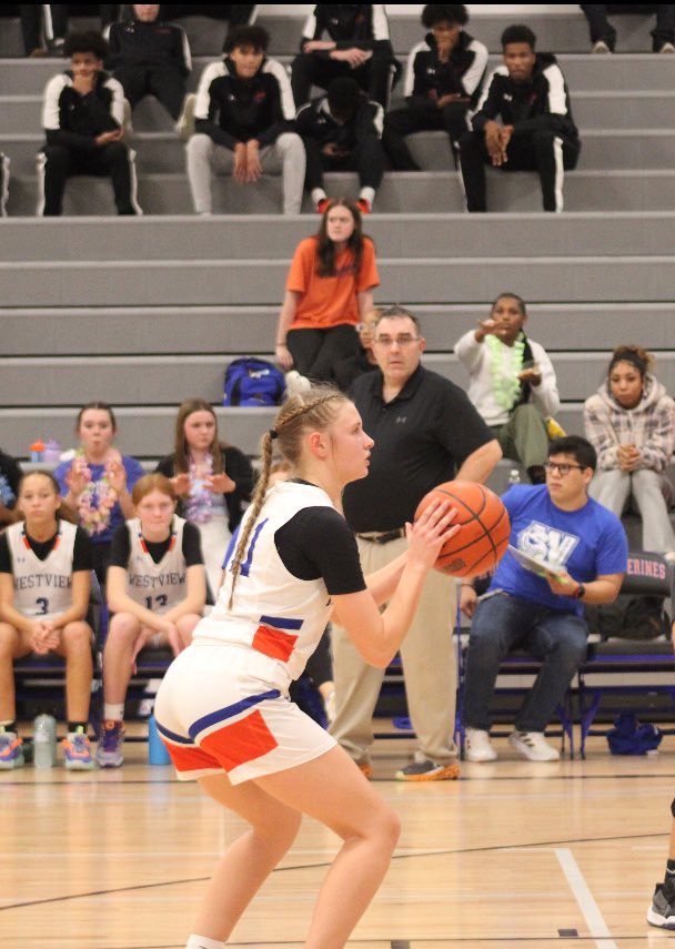 Congrats to our National Honor Society Members.🧡
Stella Willams &amp; Paige Myers 
This is no coincidence that these are our team captains as well. These girls are active on the court, classroom, and community! Great Job <a href="/ste11a_w/">Stella Williams</a> and <a href="/PaMyers_016/">Paige Myers</a>