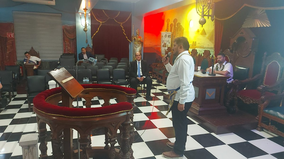 granlogianl's tweet photo. Se llevó a cabo el martes por la noche, en tenida blanca, la conferencia "Los 7 Códigos de la Felicidad" impartida por el conferencista Jesús Tobias, en el Templo B. Reyes, estuvo presente nuestro Gran Maestro. Héctor E. Arredondo Morales acompañado de los hermanos organizadores https://t.co/1BXhUbS6MV