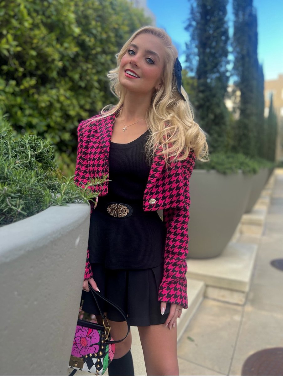 'You must always have faith in people. And, most importantly, you must always have faith in yourself.' ~ Elle Woods 💗 #ElleWoods #LegallyBlonde #HaveFaith