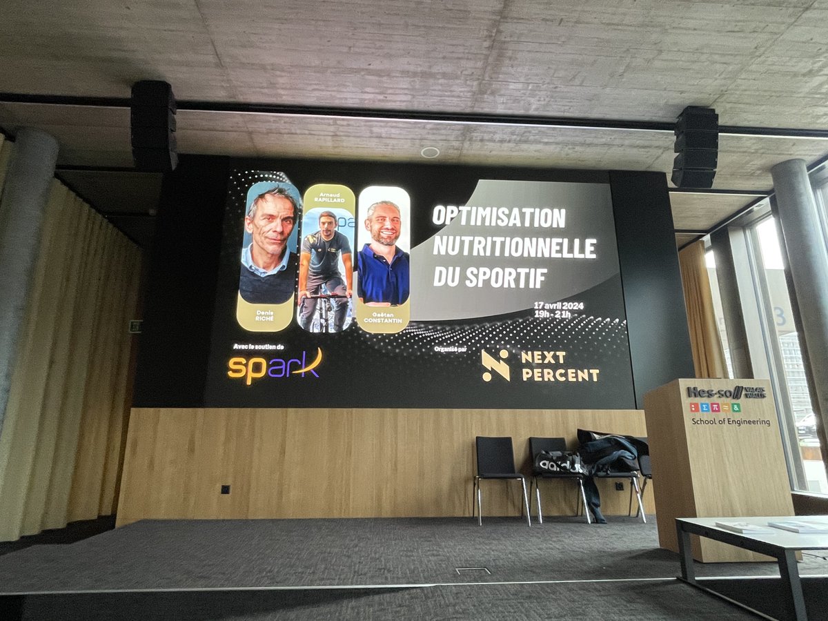 Swiss_Cathy's tweet image. Soirée studieuse 💪🏼🍽️😁

#au #1erang #pour #bien #entendre 
#NextPercent #Spark 
#nutrition #sportive
#Sion