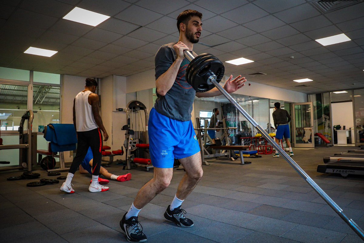 Takımımız, Türkiye Sigorta Basketbol Süper Ligi’nin 28. Haftasında 21Nisan Pazar günü saat 15:30'da Aliağa Petkimspor ile oynayacağı maçın hazırlıklarına başladı. #ŞehrininTakımı #Bursaspor