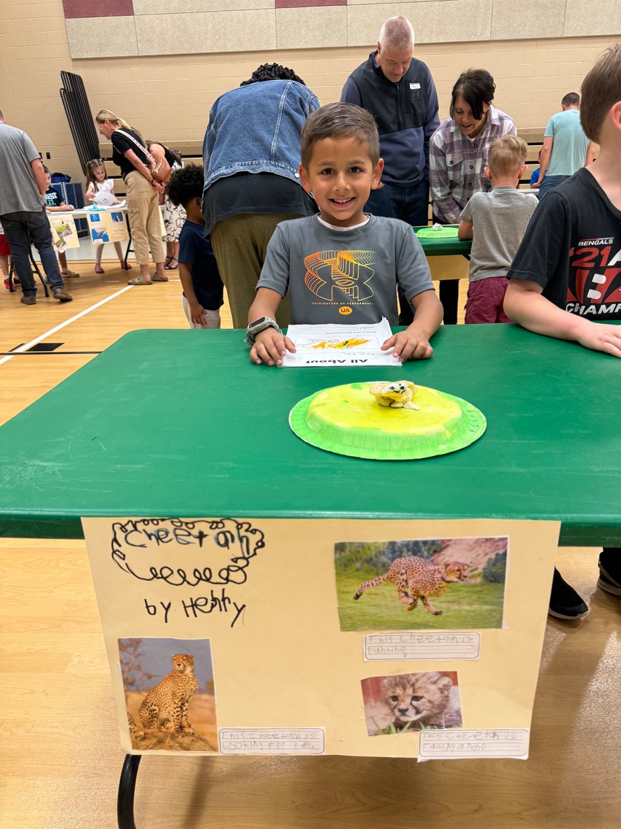 MissW_SECS's tweet photo. Loved being able to stop by the @WyandotECS Kindergarten Animal Author Fair. I learned so many new facts! @HickeyKdg 

#WeareLakota https://t.co/DMBmyxhBsF