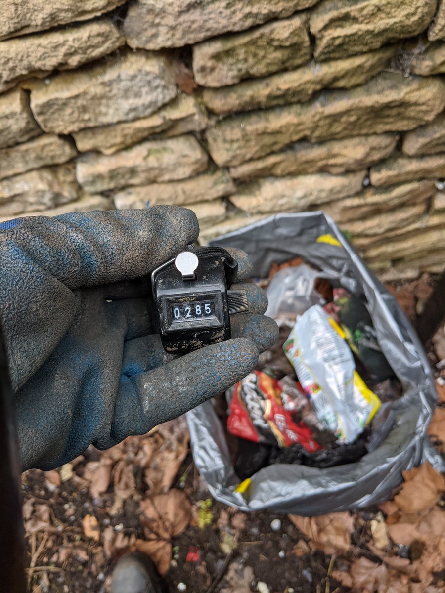 EricTorrington's tweet photo. You remember the #pitofdoom in Dudbridge Hill Road #Stroud. Well I was back in this environmental disaster area today. 237 #plastic #gloves + 285 #foodonthego wrappers &amp; bits. How are we going to resolve this  reoccurring pollution @StroudDC @MinchChloe @sainsburys @Esso_GB https://t.co/ltjqjLz72I