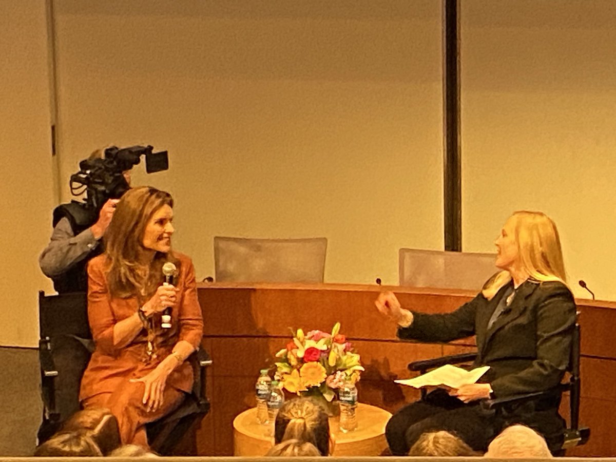 Great conversation between ⁦@mariashriver⁩ and ⁦@beridgeway⁩ about the new comprehensive women’s health center. It’s a great time that women’s health is at the center of attention #cardiorheumatology ⁦@CleClinicHVTI⁩ ⁦@CleClinicMD⁩ ⁦@ClevelandClinic⁩