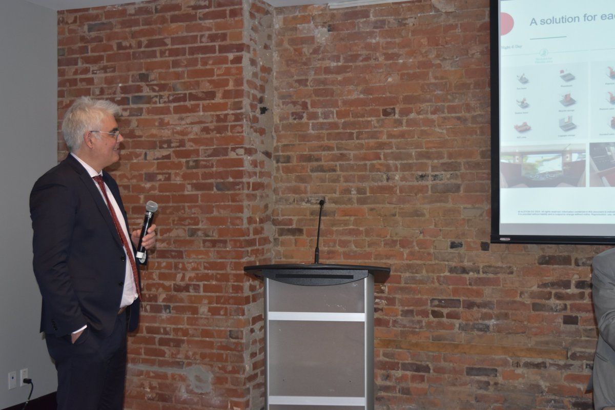 RedCabin_Events's tweet photo. Continuing with our North American focus, we're now having a panel discussion on night train interiors in North America
This session brings a number of great industry minds, and we are joined by panellists from @Amtrak, @priestmangoode, @VIA_Rail and @Alstom
#RedCabinLIVE #RIIS https://t.co/A9UvHTXrha