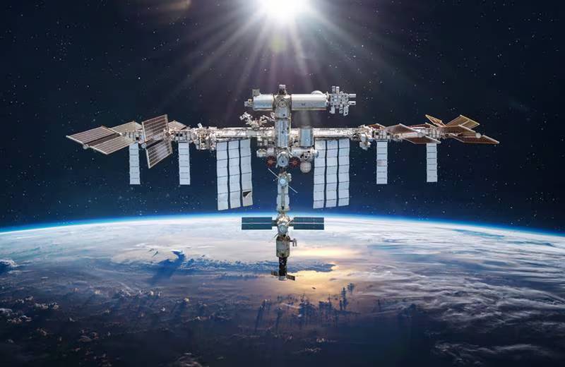 Object that crashed through roof of house was jettisoned from International Space Station. Should @NASA be responsible for the home repairs? wmmo.com/news/trending/… - @JoeRockWMMO #Rock #ClassicRock #NASA #989WMMO