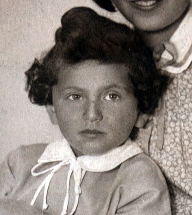 17 April 1927 | A Czech Jewish boy, Jiří Hoffmann, was born. He was deported to #Auschwitz from #Theresienstadt ghetto on 6 September 1943. He did not survive.