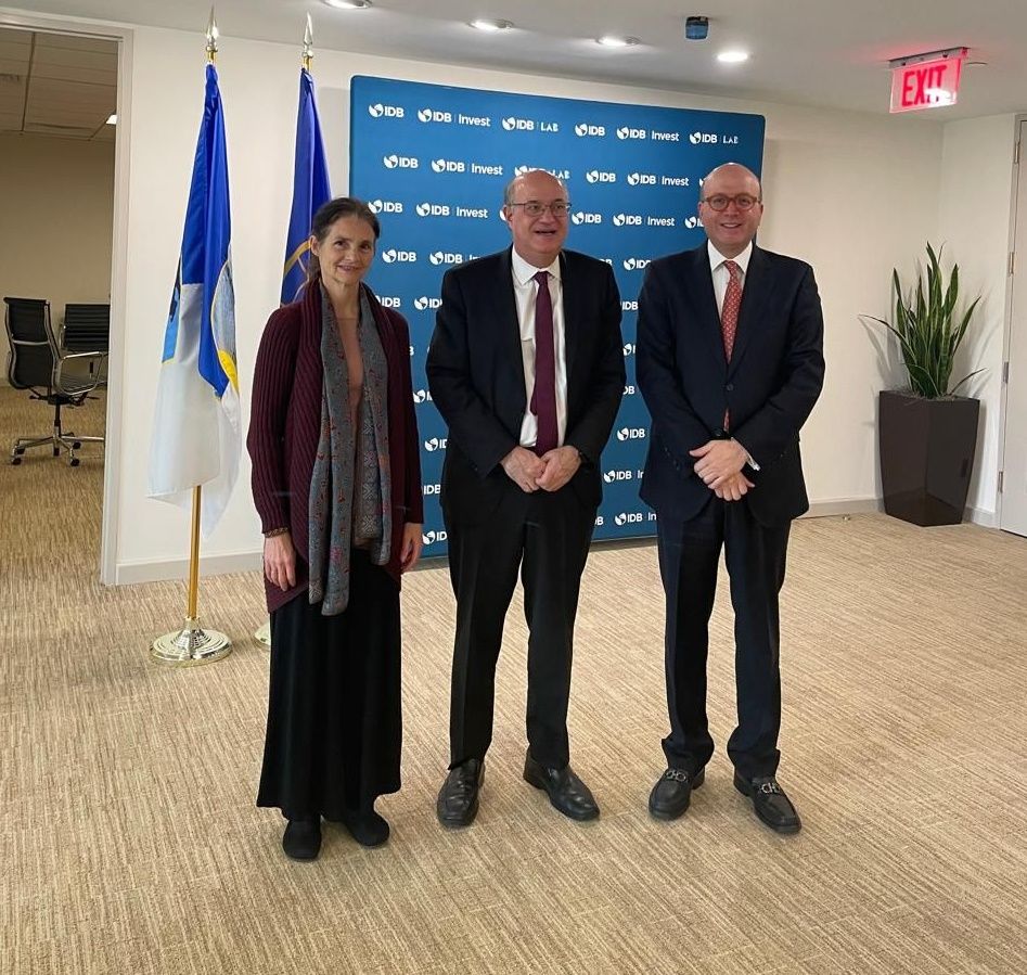 OPHI Director Sabina Alkire was delighted to meet with @igoldfajn today to explore synergies with @the_IDB as partners to reduce multidimensional poverty in #LAC