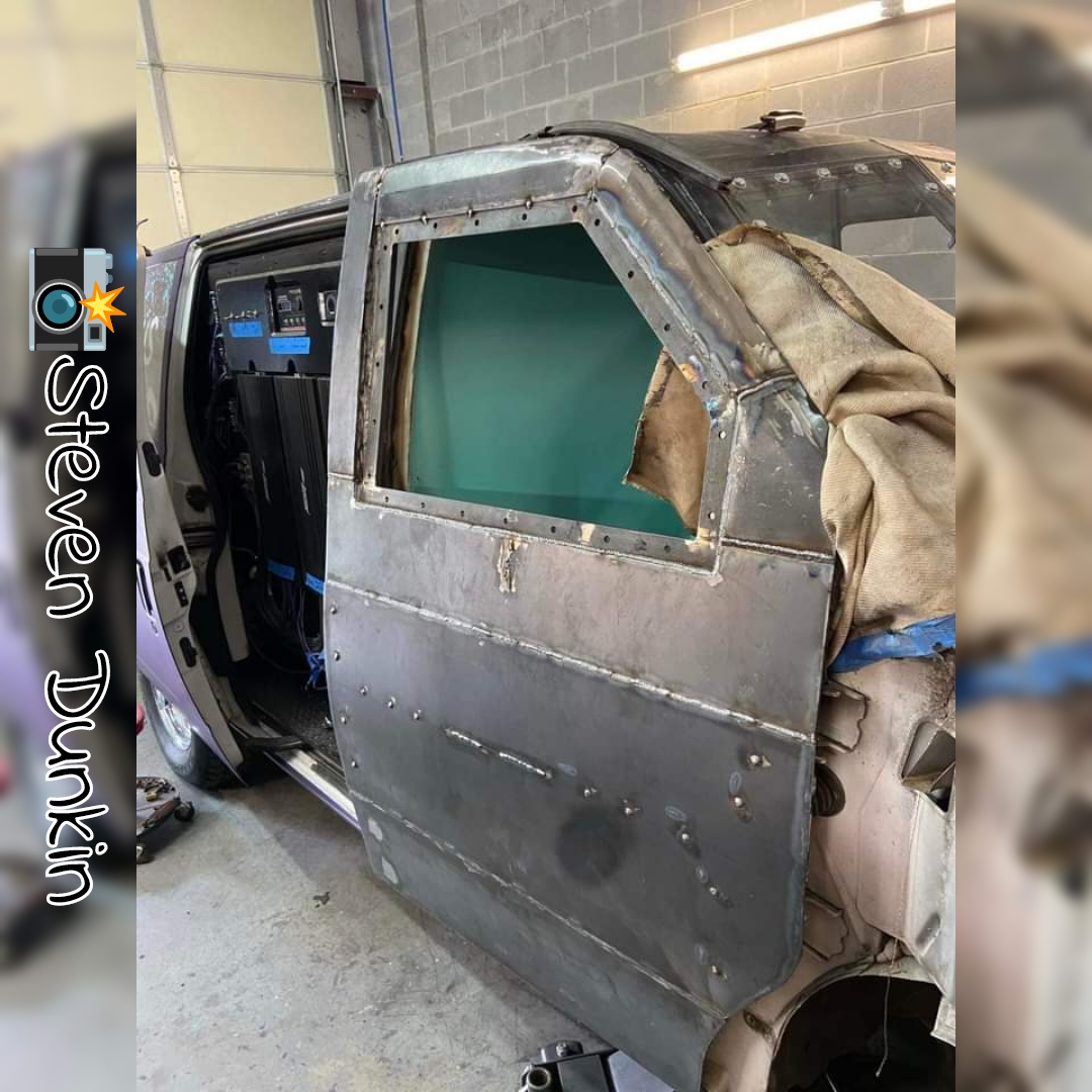 😎💪🔊👌 Welcome to the 'no flex' zone! Steven Dunkin is essentially building a #bass tank! If money wasn't an issue, would you build a bass tank, or is this too much?
🛒Shop #caraudio - bit.ly/3z0KDgO

#12voltmag  #12volt #caraudioaddicts #subwoofers