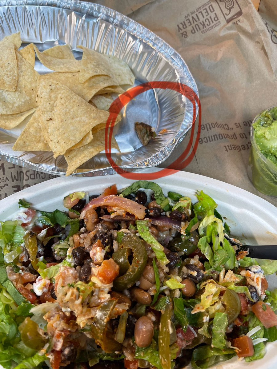 mshahdmd's tweet photo. Luckily I am not a “strict” vegetarian. This is a second piece, one sitting in my stomach. @ChipotleTweets Please train your employees better. #meat #vegan #chipotlesuck https://t.co/bFPhsGx80R