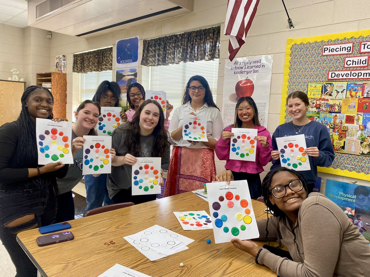 ForestviewCTE's tweet photo. Early Childhood students are presenting wonderful lessons-planned, created and carried out to meet course and internship requirements. We have some awesome future teachers here! #cteworksforme https://t.co/GOEEbTp7th