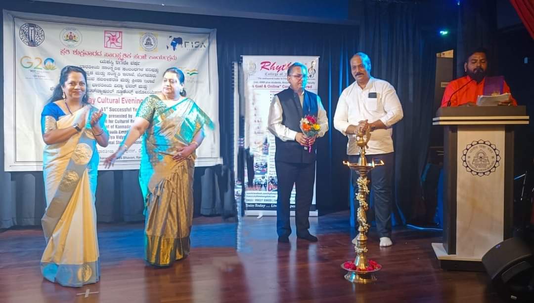 ICCR Zonal Office South Bengaluru  @kannada_bhavan @dyesdept  @bvbbengaluru    presented Bharatanatyam Group Dance  by Rhythms Academy of Fine Arts under Every Friday Cultural Evening Programme #EFCEP  12 April 2024 at  Bharatiya Vidya Bhavan. Glimpses @iccr_hq