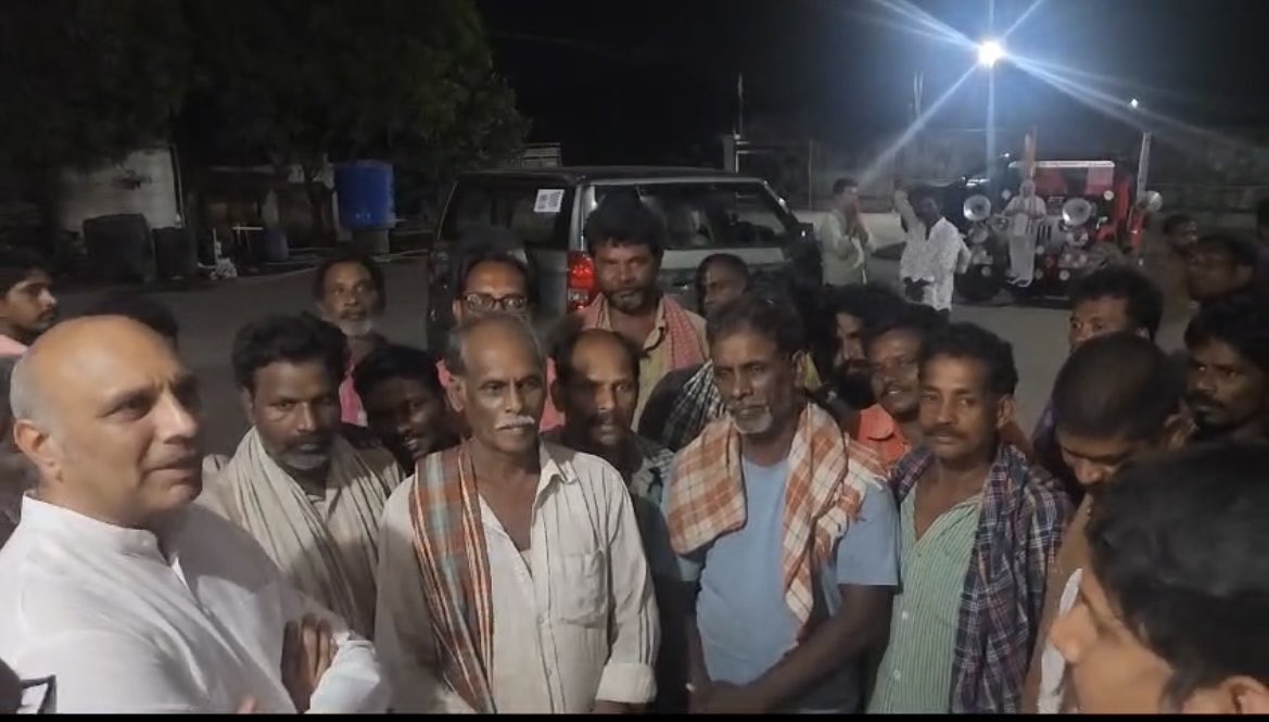 Visited several Rice Mills in Gollaprolu-Pithapuram area to understand the related issues, and to appreciate the mutual dependence and respect of the Rice Miller and the small & marginal farmers, who also double as labour in Rice Mills. ⁦@INC_Andhra⁩ ⁦@realyssharmila⁩