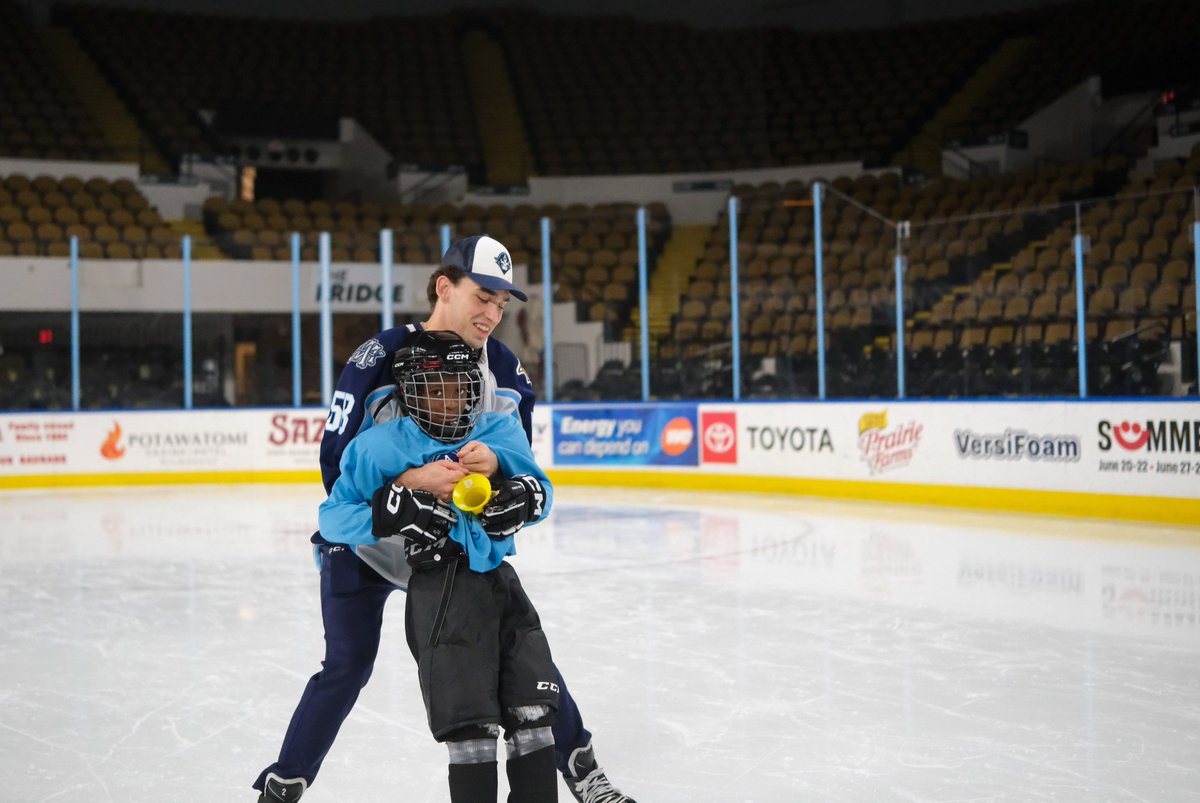 Thank you to our friends @MKEadmirals for once again hosting BGC MKE members for a night on the ice! These kids had a blast learning to skate with players from the Admirals, and each one got to take home their own jersey. We'll be cheering you on in the playoffs!