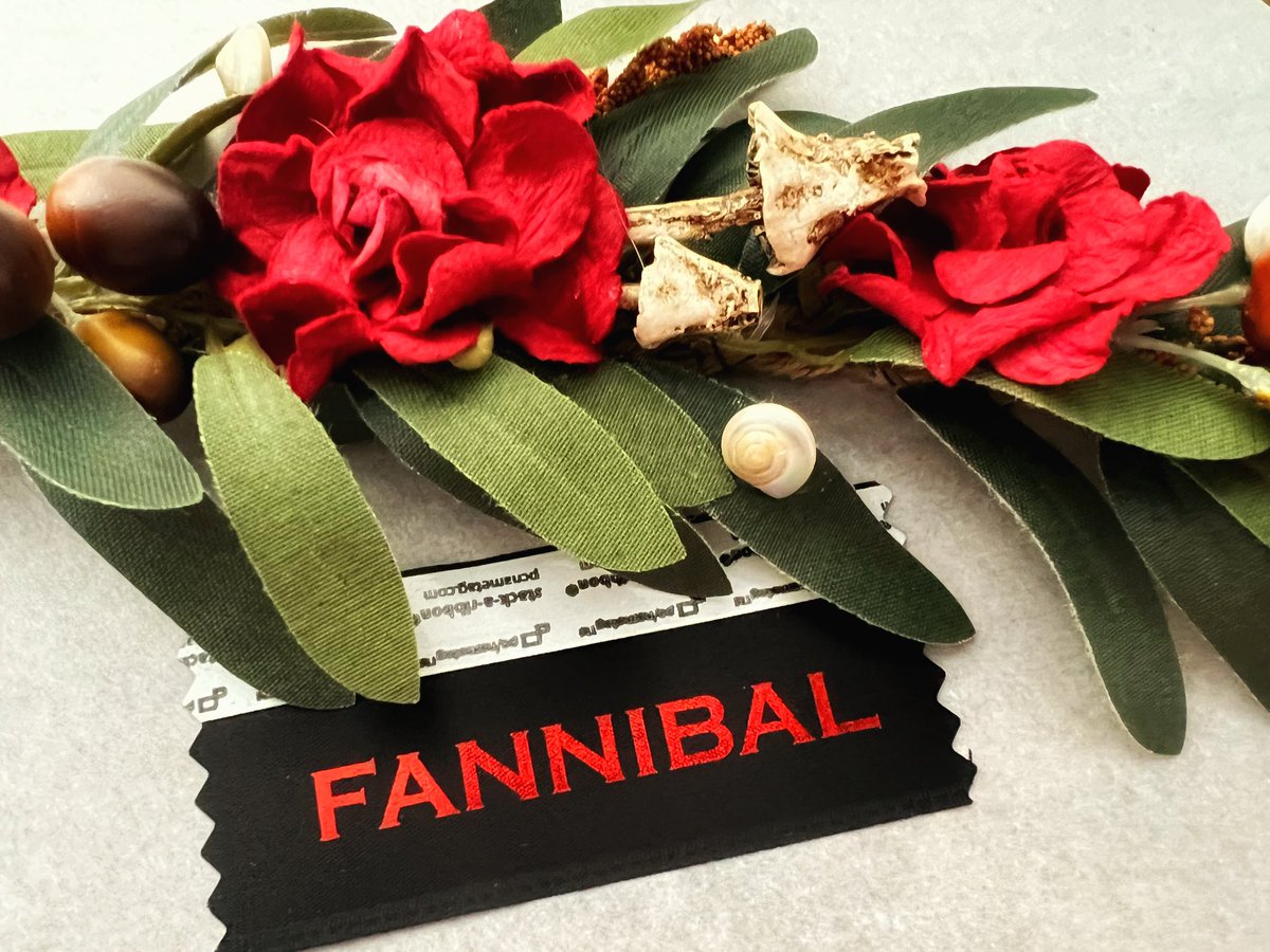 teacup_analogy's tweet photo. What’s this?? 👀
#Fannibal
#Hannibal
#C2E2 https://t.co/yL9FScftYP