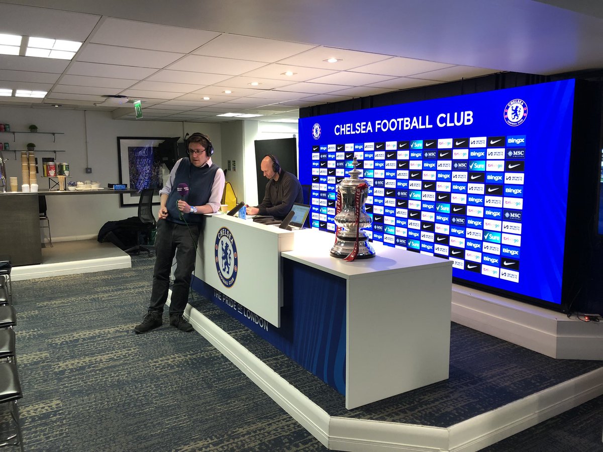 We’re live at Stamford Bridge tonight with @NickGodwinsport @sammyparkin_ and the actual @EmiratesFACup .. talking all things @ChelseaFC