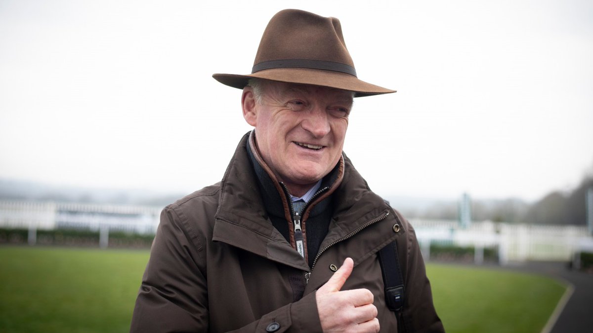 Willie Mullins opened his doors to the media this morning to go through his contenders for the Punchestown Festival. I've split them up into bumper horses and juvenile/novice hurdlers (attheraces.com/stable-tours/w…) and novice chasers/open-class horses (attheraces.com/stable-tours/w…).