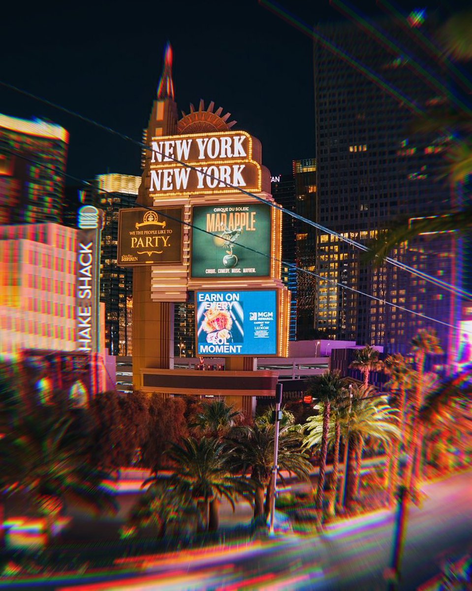 The city that never sleeps. 🌃 📸: lavecarg