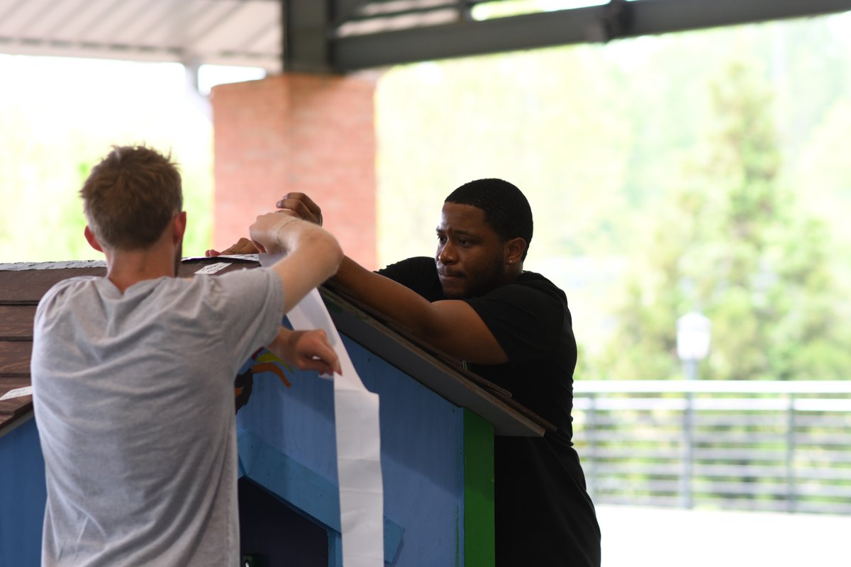 Yesterday, @unccharlotte Levine Scholars Program students painted & assembled 8 playhouses for first responders, military & veteran families. We're grateful to the student volunteers and honored to be able to give back to the families of service men & women through this project!