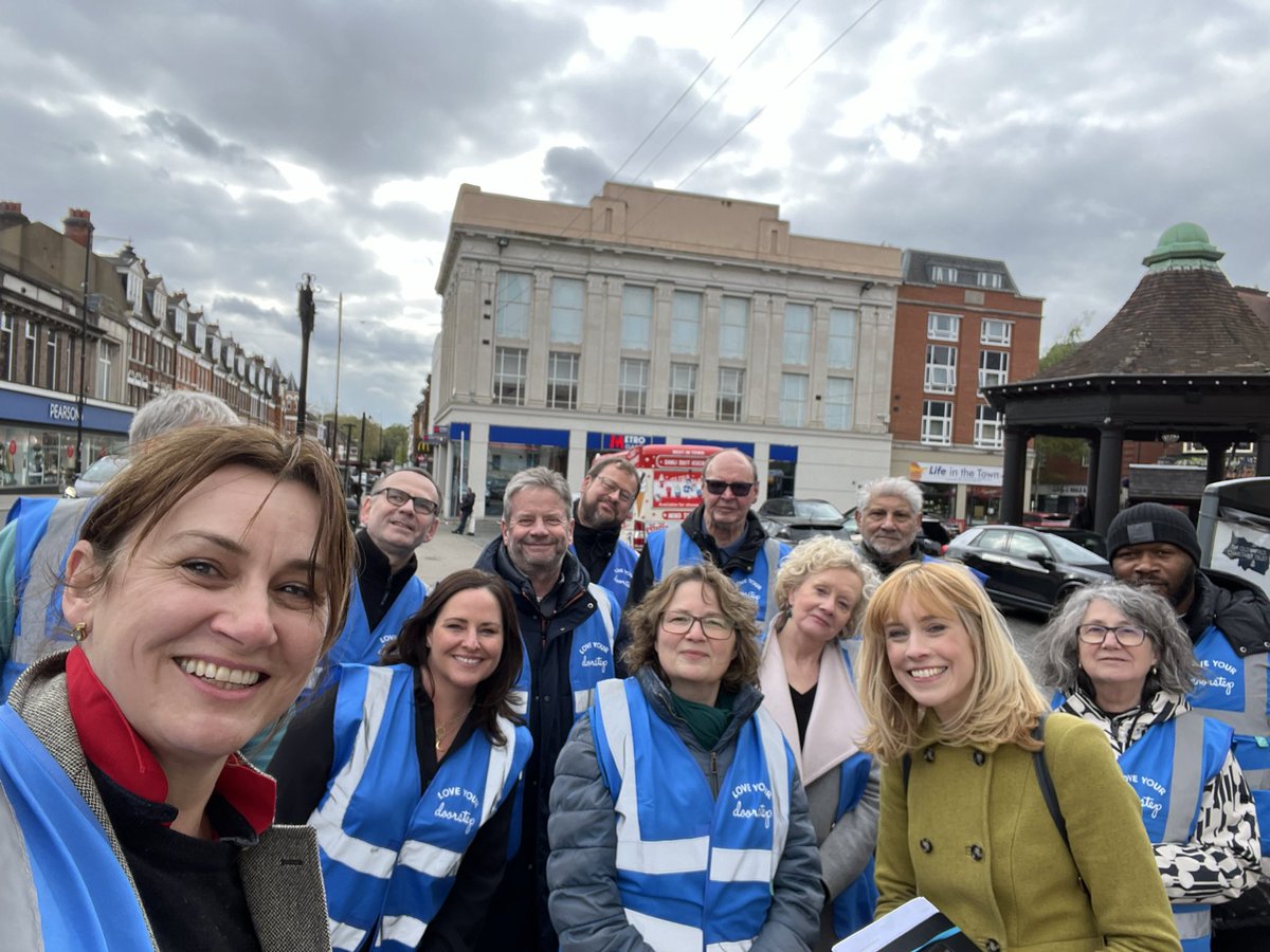 BBC came to see the great work of the community patrol! 

Well done to all the volunteers for tirelessly supporting their community in Enfield and now in Edmonton and Dulwich. 
Fabulous work. 

<a href="/BBCLondonNews/">BBC London</a> <a href="/sonjajessup/">Sonja Jessup</a> <a href="/LYDS_patrol/">Communitypatrol</a> <a href="/CllrSupple/">Cllr Emma Supple</a>