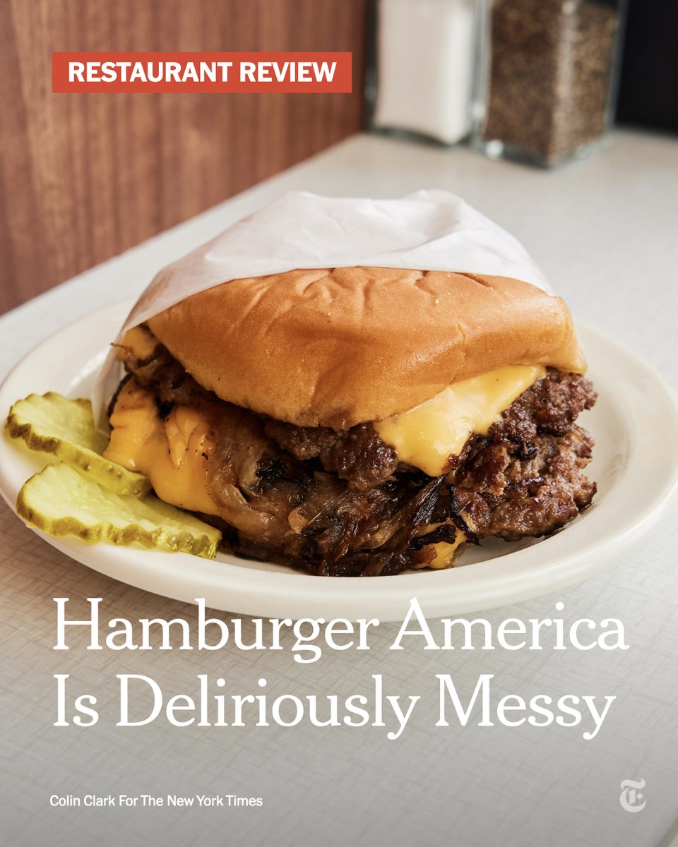 Oklahoma-style onion burgers are the rage this year. At George Motz’s new New York City restaurant, Hamburger America, they reach their drippy peak. The restaurant is an NYT Critic's Pick. nyti.ms/3UkYvyI