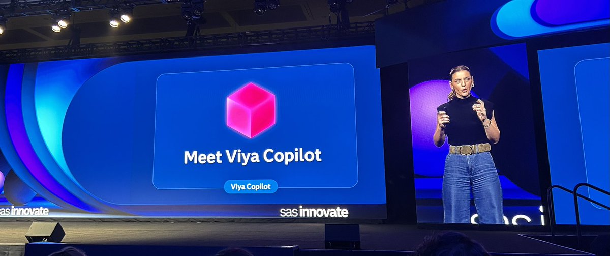 The very dynamic @MarinelaProfi is explaining SAS's Viya Copilot and giving a cool demo of how it helps dev productivity. Key messages - Viya Copilot is Fast, #LLM agnostic & #Secure
