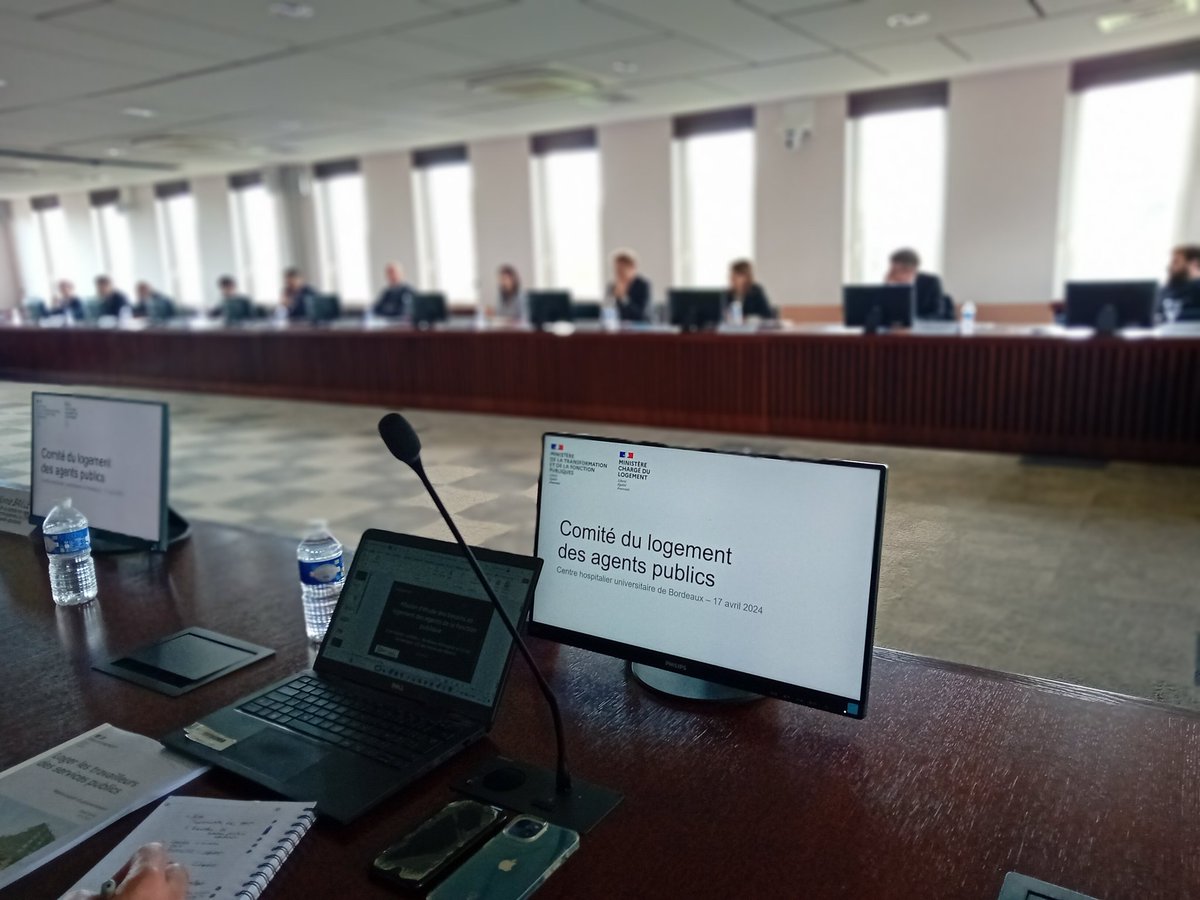 PrefAquitaine33's tweet photo. Objectif du #CILAP :
👉 faciliter et améliorer l'accès au logement des agents publics
👉 répondre aux enjeux de qualité de vie au travail et d'attractivité de la #FonctionPublique https://t.co/7Bspa8jVWr