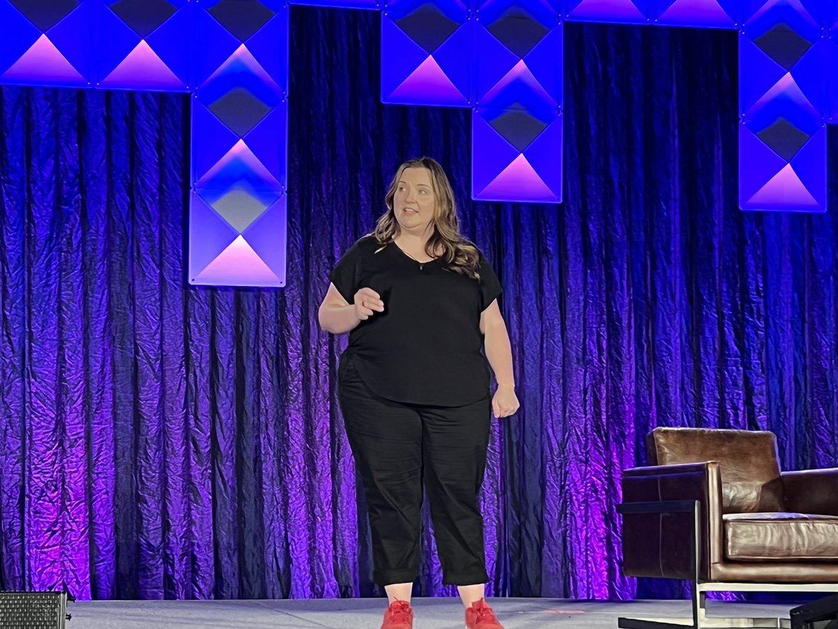 Cara Delia from @RedHat speaks about bringing #opensource authenticity to #artificialintelligence, to help drive innovation and better navigate the uncertainties of #AI. View the schedule: events.linuxfoundation.org/open-source-su…