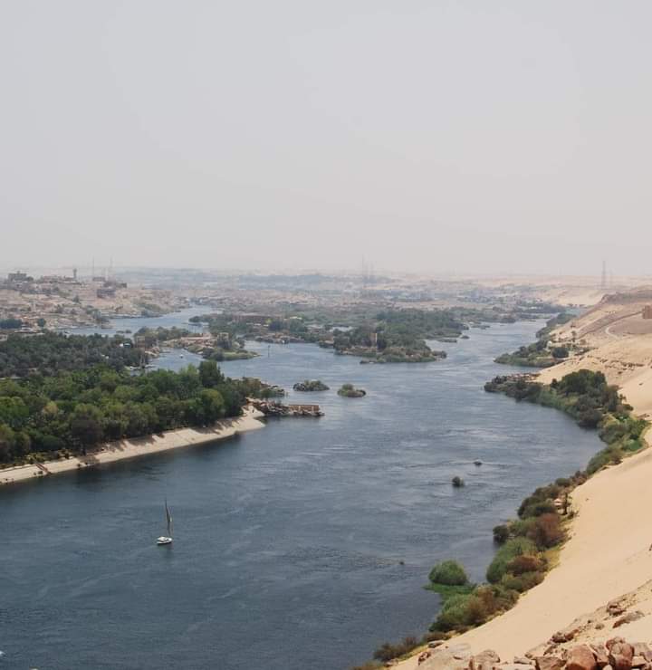 ये विश्व की सबसे लंबी नदी है, इसका नाम नील नदी है